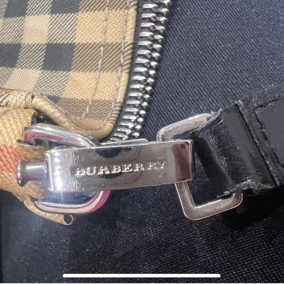 Burberry Nova Check messenger diaper bag - Picture 8 of 9